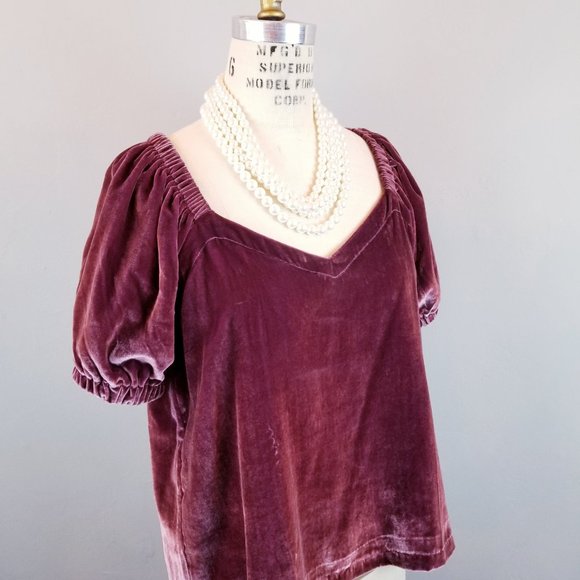Rich Plum Velvet Blouse with Short Sleeves Women's Size Medium by Loft NEW w/Tag - Picture 4 of 10
